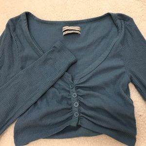 UO Long sleeve with buttons, thick material.